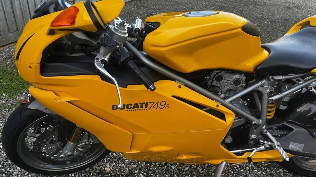 Ducati 749 S (2003)  (3)