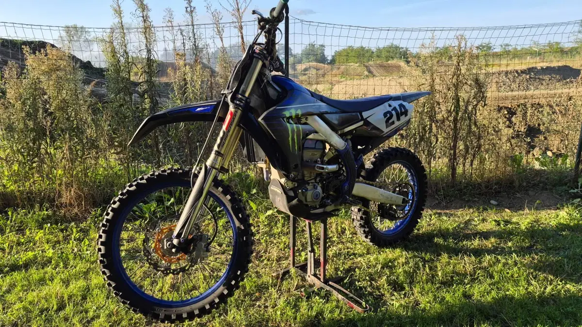 Yamaha YZ 450 F Monster Energy (2021)  (3)