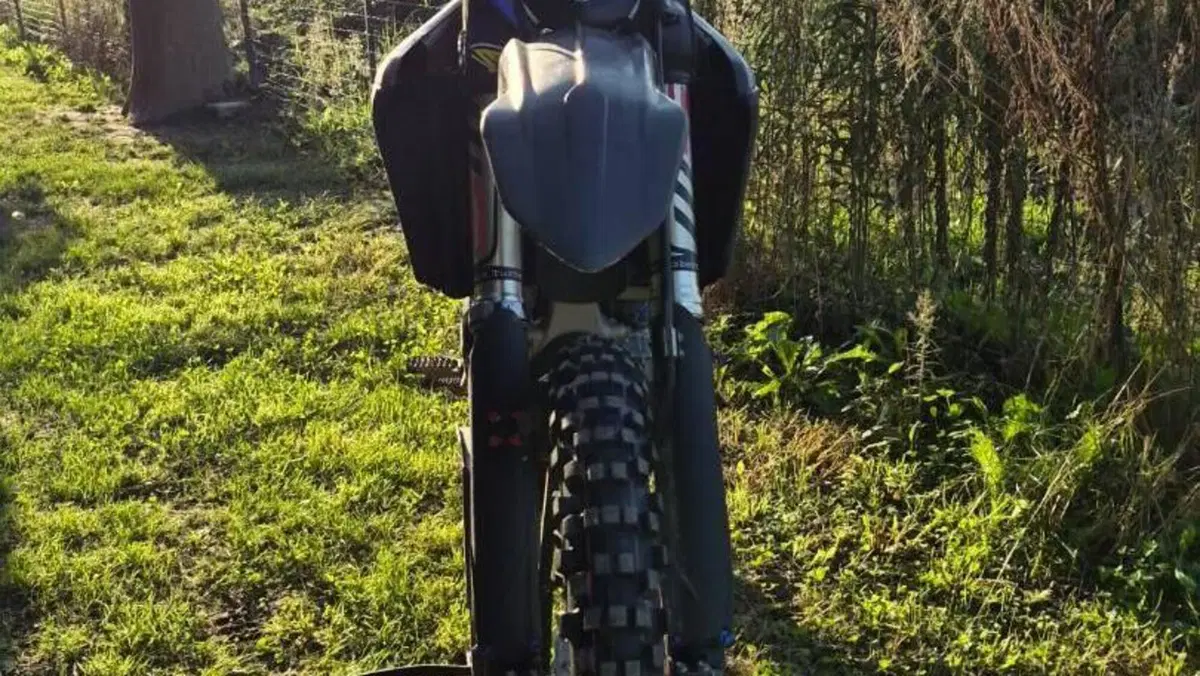 Yamaha YZ 450 F Monster Energy (2021)  (5)