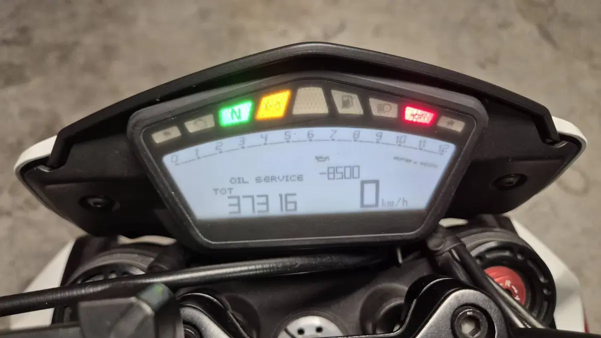 Ducati Hypermotard 821 SP (2013 - 15)  (9)