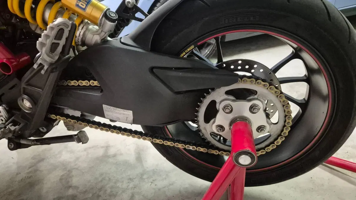 Ducati Hypermotard 821 SP (2013 - 15)  (6)