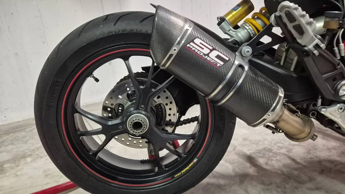 Ducati Hypermotard 821 SP (2013 - 15)  (8)