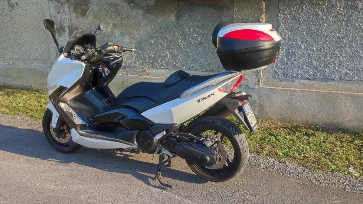Yamaha T-Max 500 White Max (2010 - 11)  (5)
