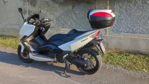 Yamaha T-Max 500 White Max (2010 - 11)  (5)