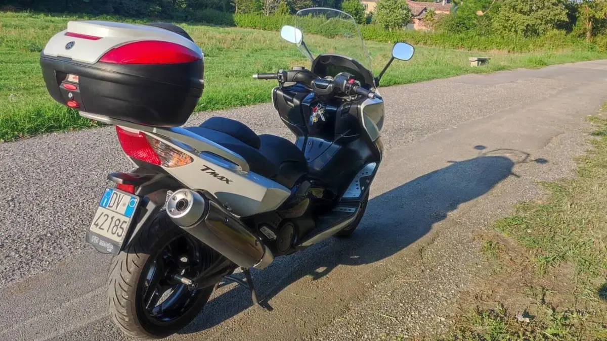 Yamaha T-Max 500 White Max (2010 - 11)  (7)