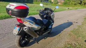 Yamaha T-Max 500 White Max (2010 - 11)  (7)