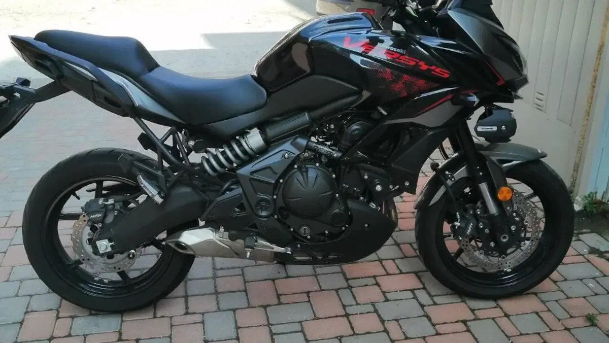 Kawasaki Versys 650 Tourer Plus (2021)  (3)
