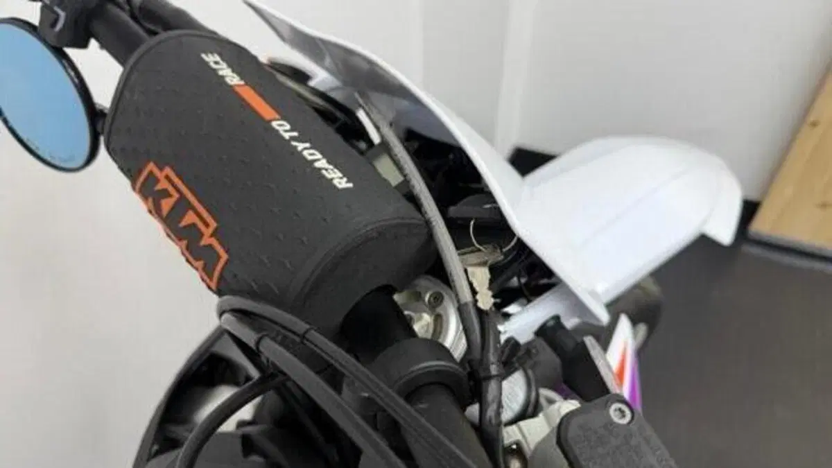 KTM 125 SX (2024)  (3)