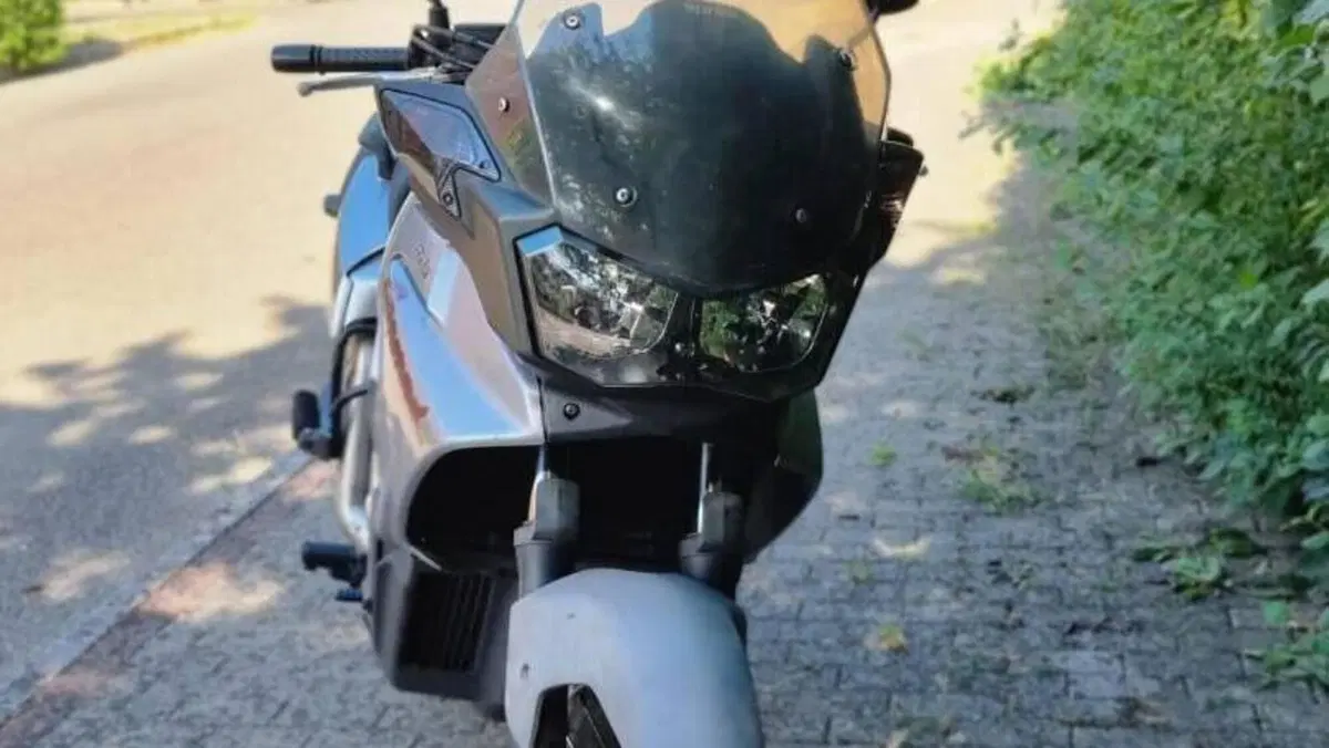 Aprilia   (6)