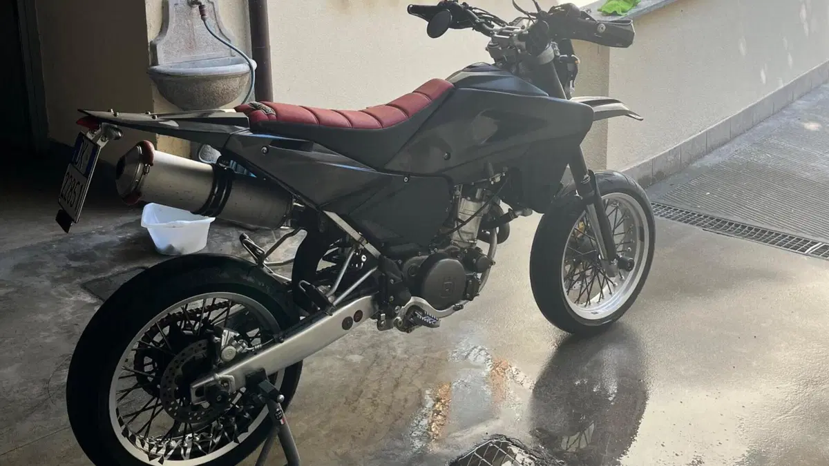 Husqvarna SM 610 (2008)  (2)