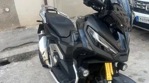 Honda X-ADV 750 DCT Adventure (2021 - 24)  (2)