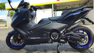 Yamaha T-Max 560 (2022 - 24) usata
