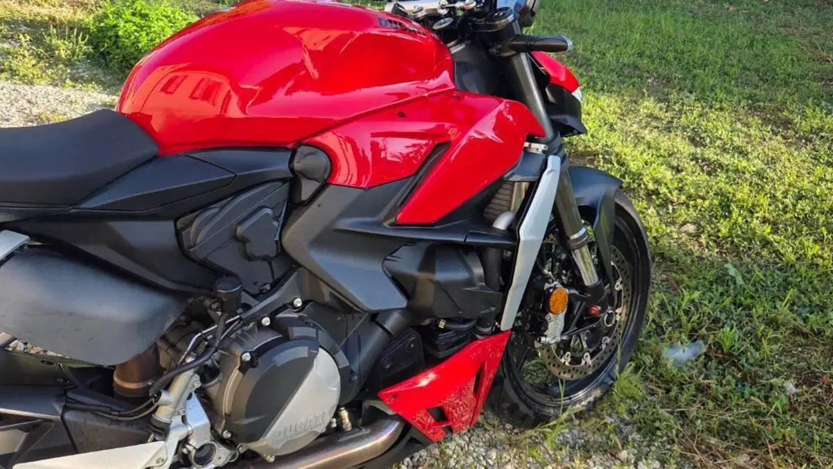 Ducati Streetfighter V2 (2022 - 24)  (6)