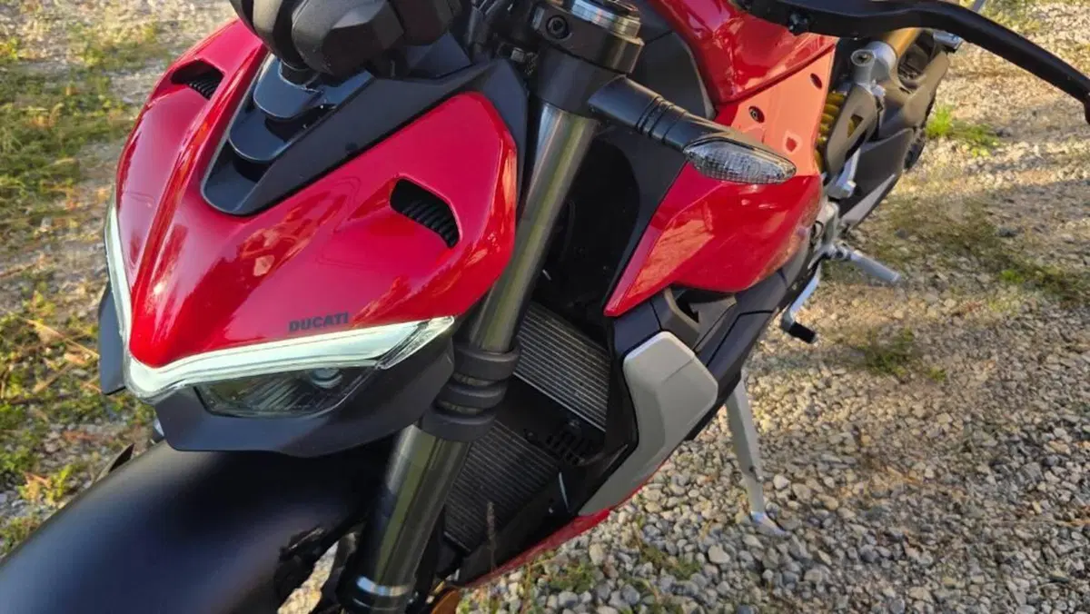 Ducati Streetfighter V2 (2022 - 24)  (7)