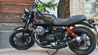 Moto Guzzi V7 Stone Special Edition (2022 - 25)