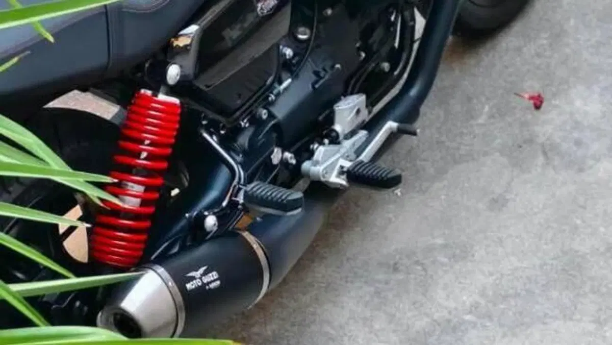 Moto Guzzi V7 Stone Special Edition (2022 - 25)  (5)
