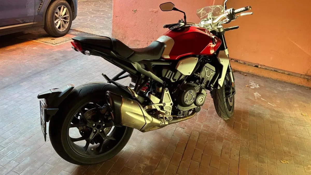 Honda CB 1000 R + Neo Sport Cafè (2019 - 20)  (4)