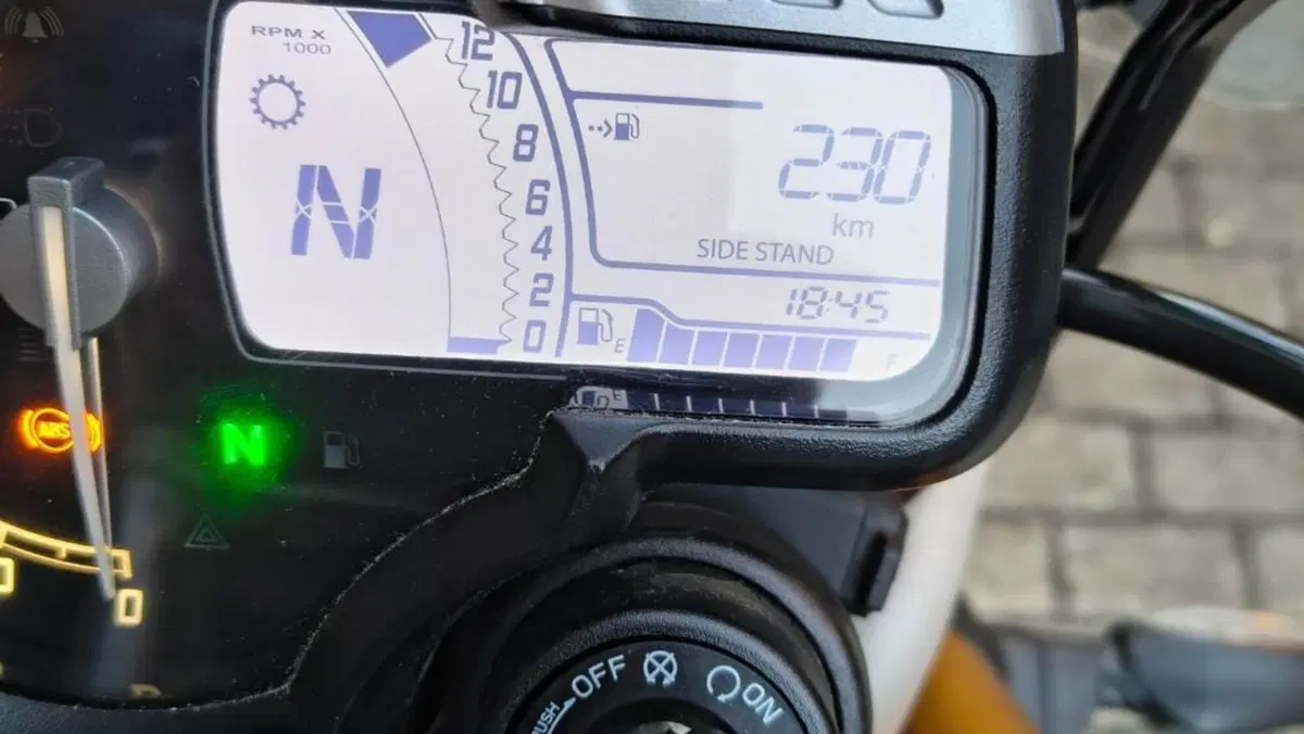 Triumph Scrambler 400 X (2024 - 26)  (6)