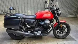 Moto Guzzi V7 III Stone (2017 - 20)  (3)