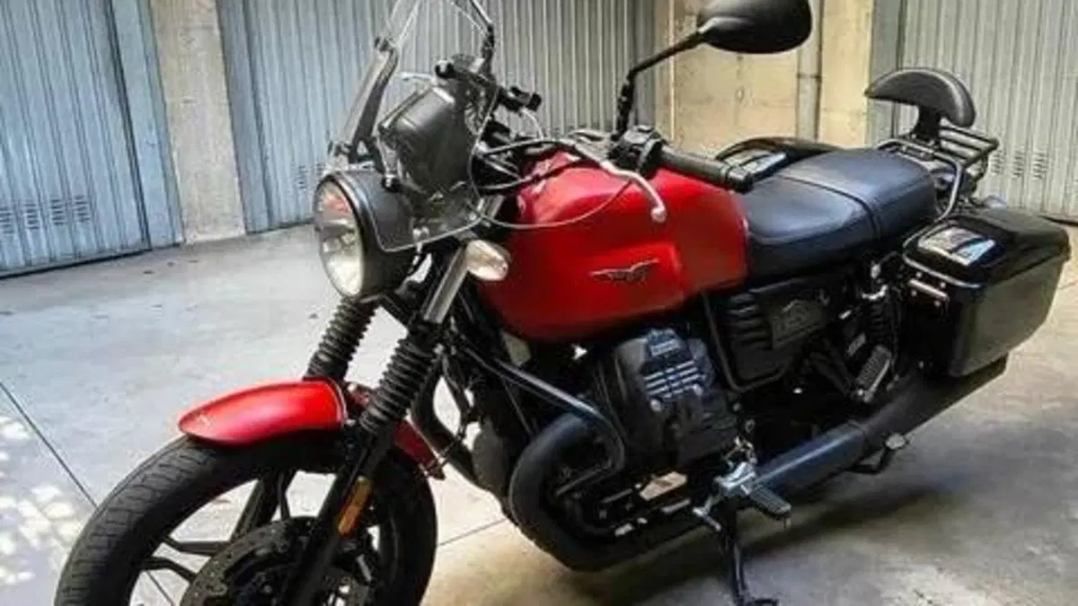 Moto Guzzi V7 III Stone (2017 - 20)  (5)