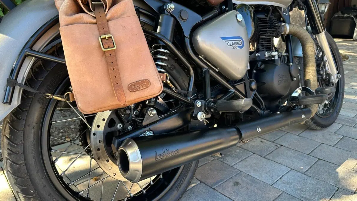 Royal Enfield Classic 350 (2021 - 26)  (3)