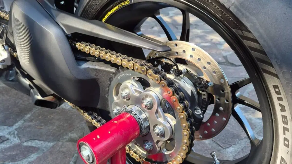 Ducati Streetfighter V4 1100 S (2020)  (3)