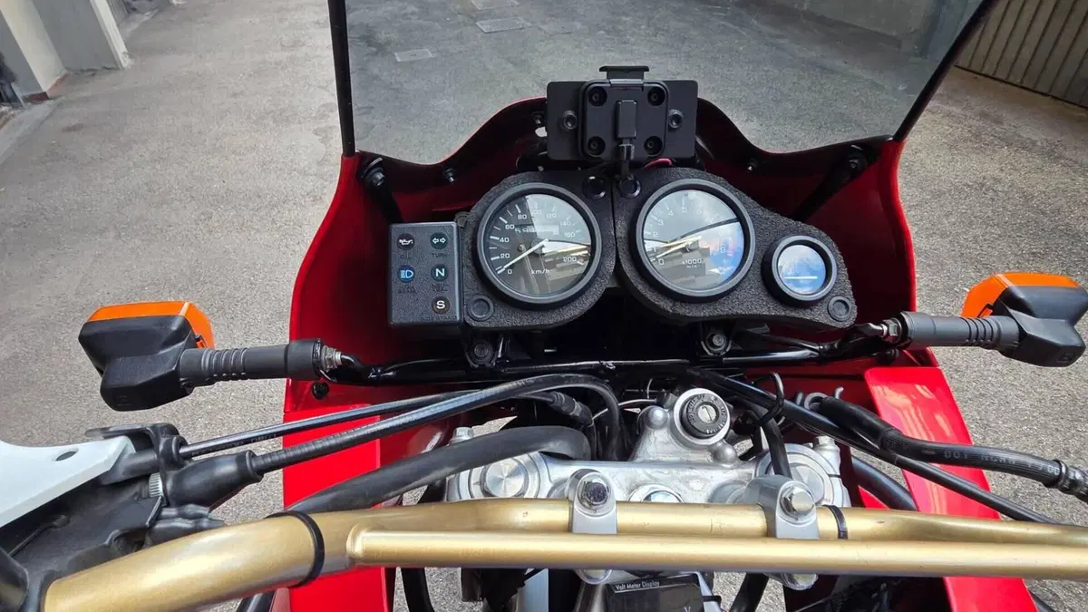 Honda Africa Twin XRV 750 (1996 - 02)  (2)