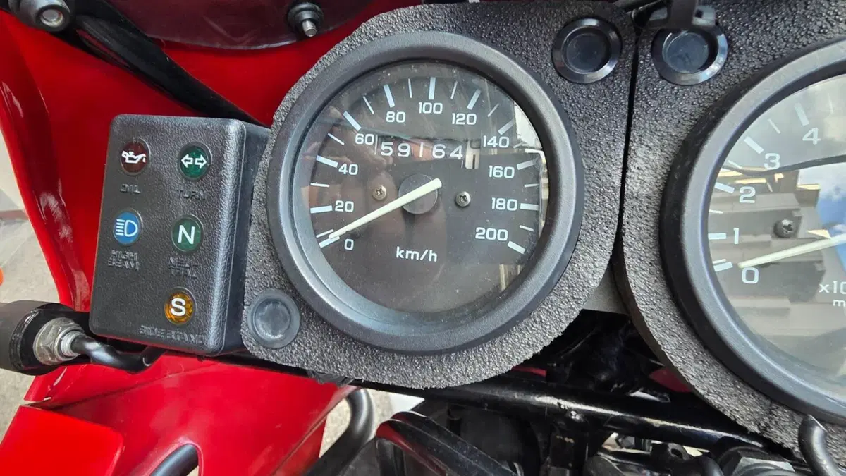 Honda Africa Twin XRV 750 (1996 - 02)  (4)