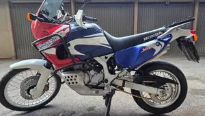 Honda Africa Twin XRV 750 (1996 - 02)  (6)