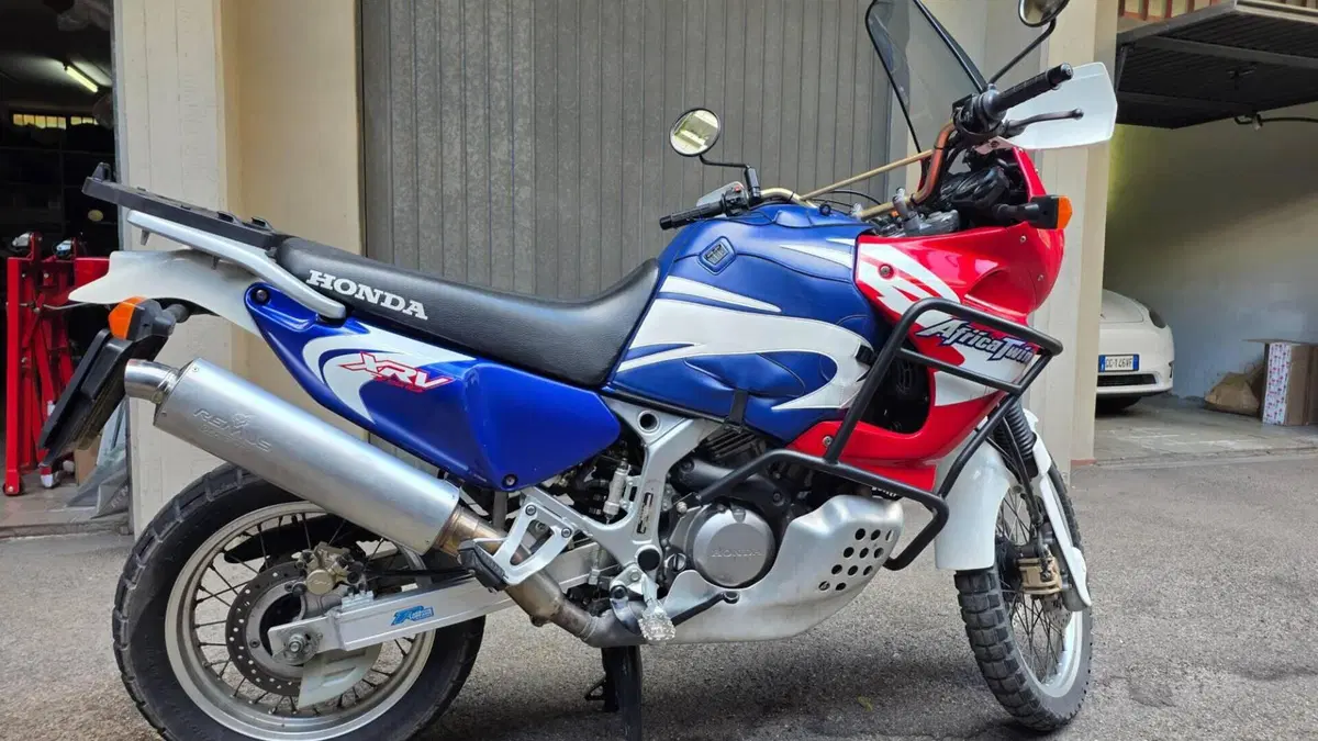 Honda Africa Twin XRV 750 (1996 - 02)  (7)