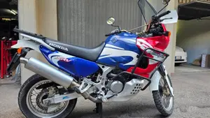 Honda Africa Twin XRV 750 (1996 - 02)  (7)