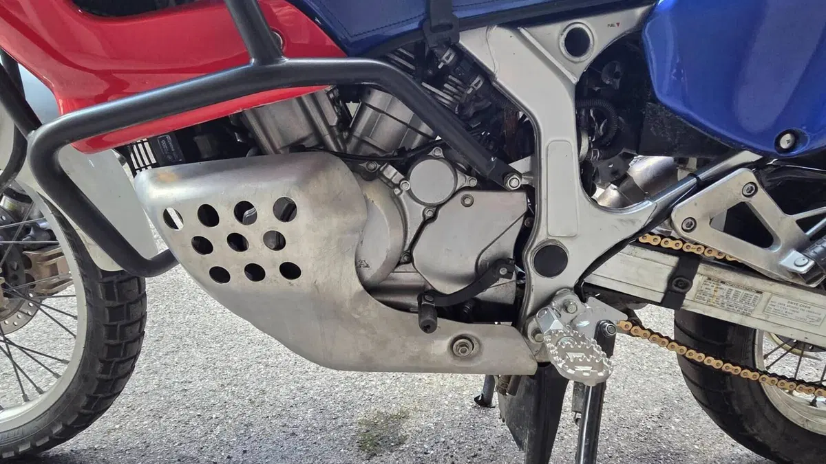 Honda Africa Twin XRV 750 (1996 - 02)  (8)