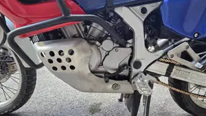 Honda Africa Twin XRV 750 (1996 - 02)  (8)