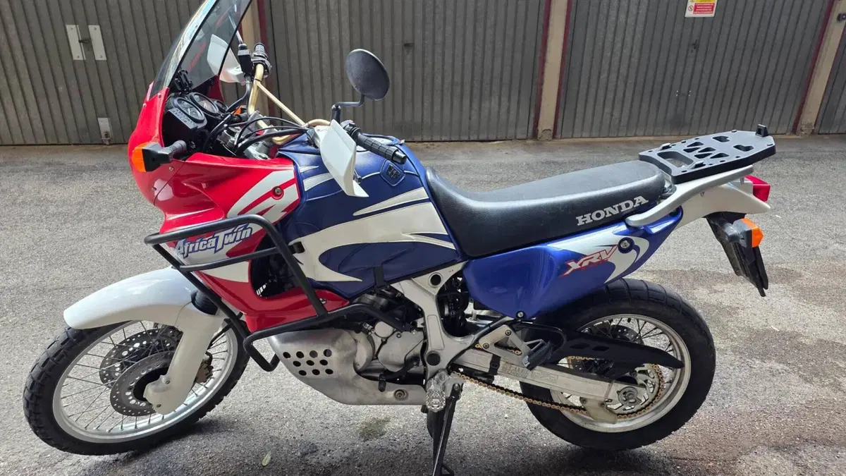 Honda Africa Twin XRV 750 (1996 - 02)  (11)