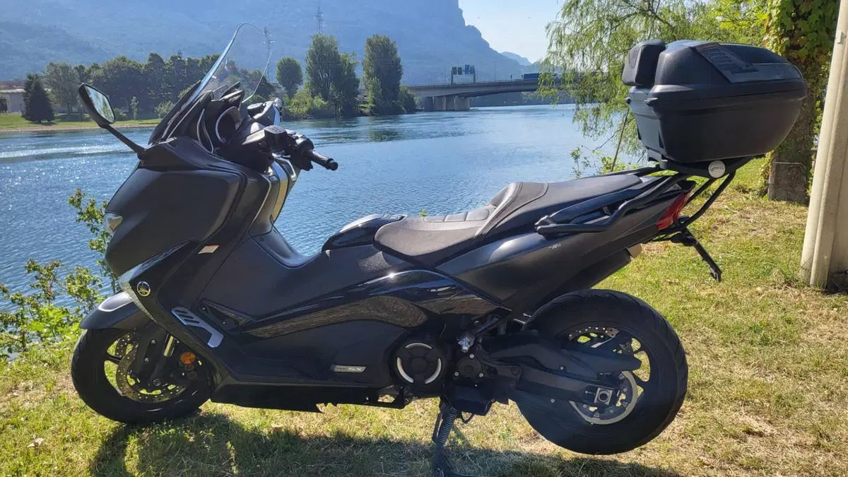 Yamaha T-Max 530 SX (2017 - 19)  (4)