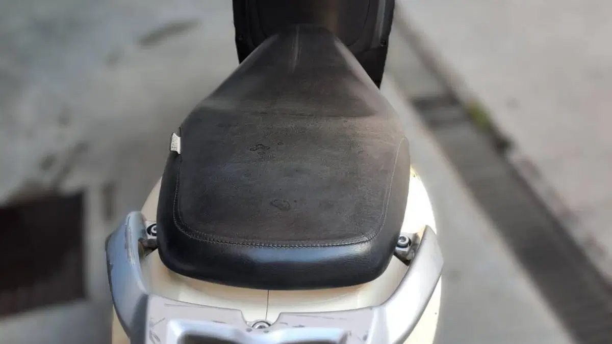 Peugeot Tweet 125 (2010 - 14)  (4)