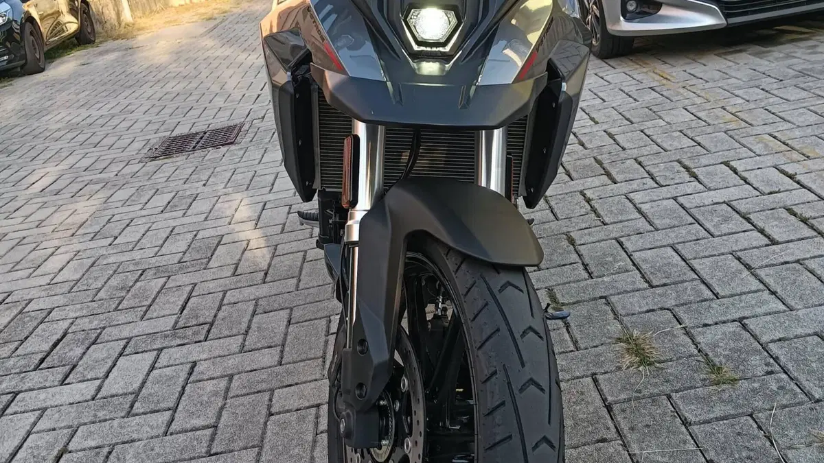Suzuki V-Strom 800SE (2025 - 26)  (3)