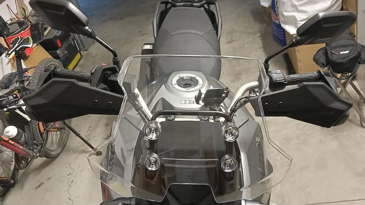 Suzuki V-Strom 800SE (2025 - 26)  (20)