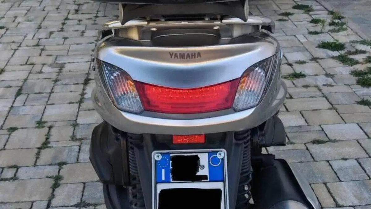 Yamaha Majesty 400 (2004 - 08)  (4)