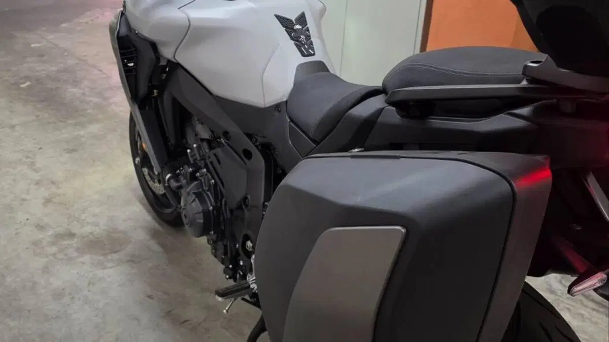 Yamaha Tracer 9 GT Y-AMT (2025 - 26)  (2)