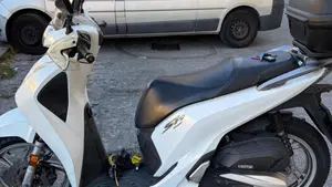Honda SH 150i (2017 - 19)  (2)