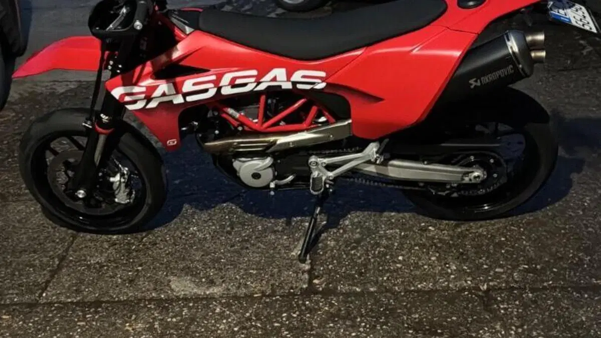 GASGAS SM 700 (2022 - 26)  (2)