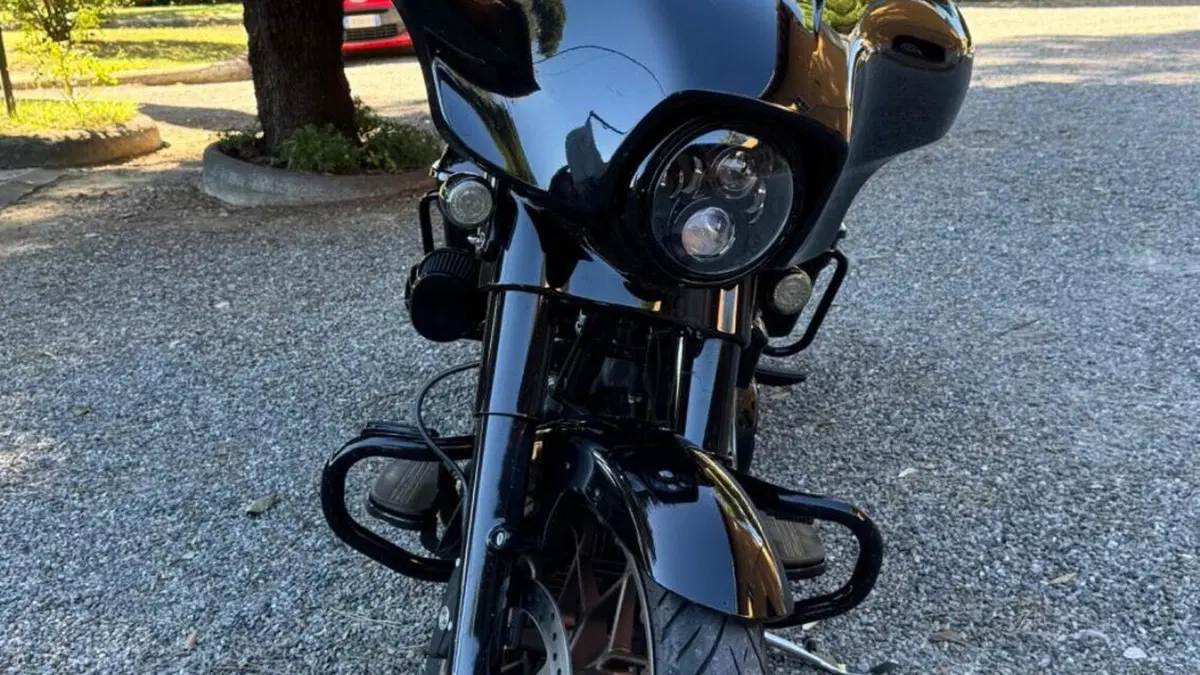 Harley-Davidson Street Glide ST (2022 - 23)  (2)