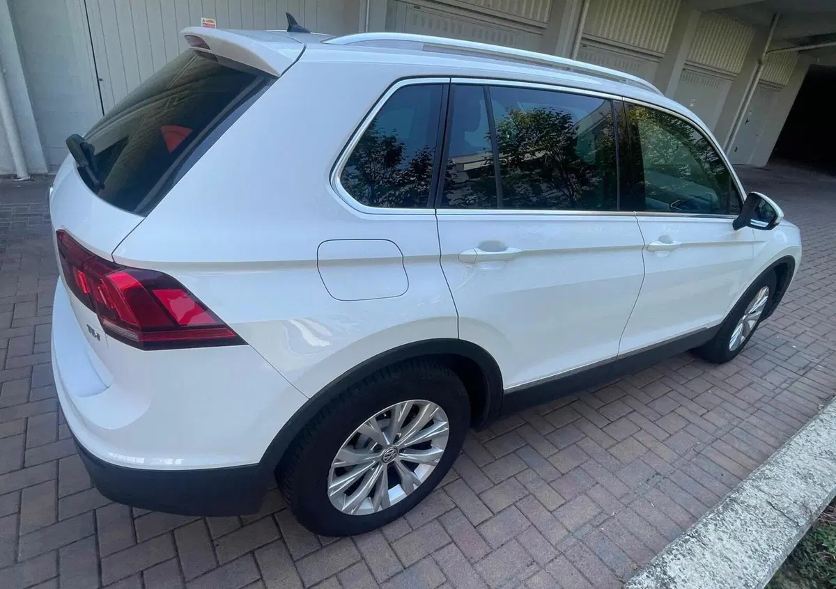 Volkswagen Tiguan 1.6 TDI SCR Business BlueMotion Technology (3)