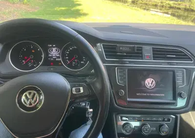 Volkswagen Tiguan 1.6 TDI SCR Business BlueMotion Technology (11)