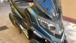 Piaggio MP3 530 Hpe Exclusive (2025 - 26)  (3)