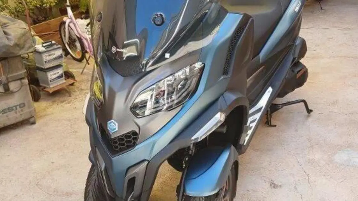 Piaggio MP3 530 Hpe Exclusive (2025 - 26)  (4)