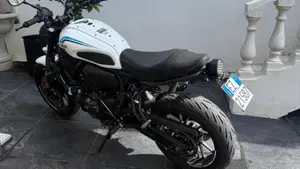 Yamaha XSR 700 (2022 - 26)  (2)