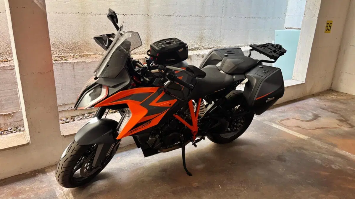 KTM 1290 Super Duke GT (2021 - 25)  (3)