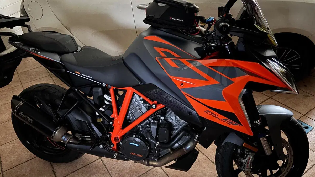 KTM 1290 Super Duke GT (2021 - 25)  (4)